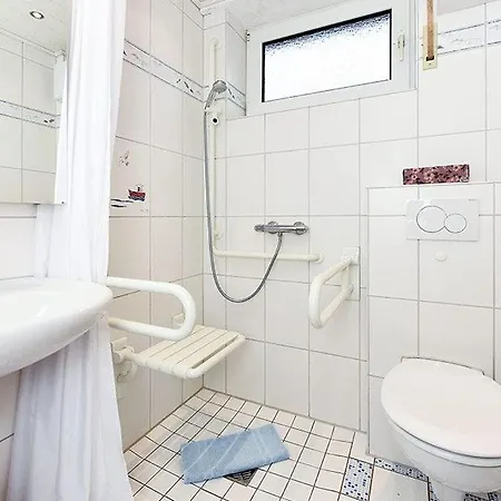 Huus Riedel بينسيرسيال